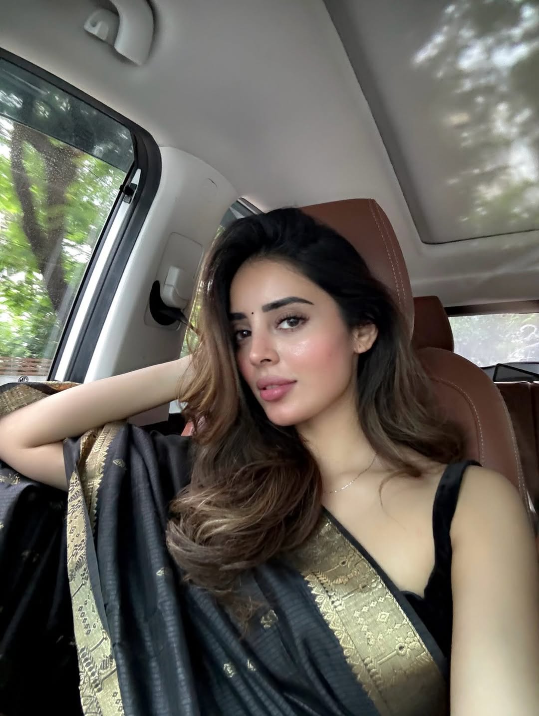 Kushitha Kallapu Confident Look In Saree