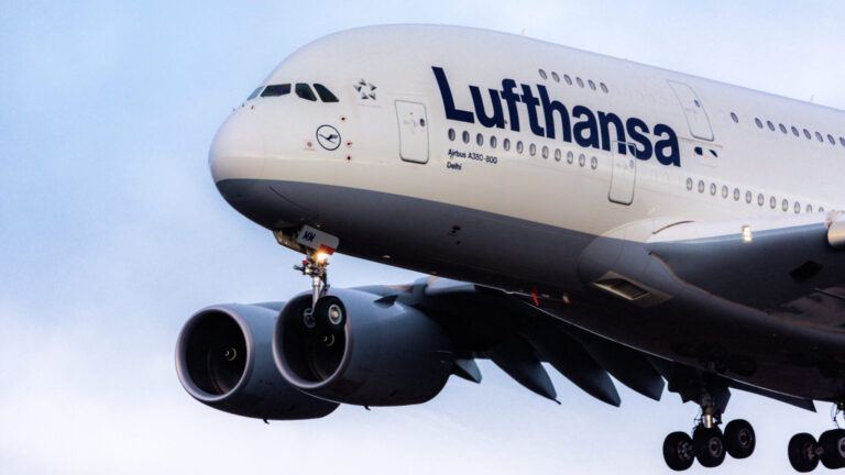 Lufthansa family seating issue
