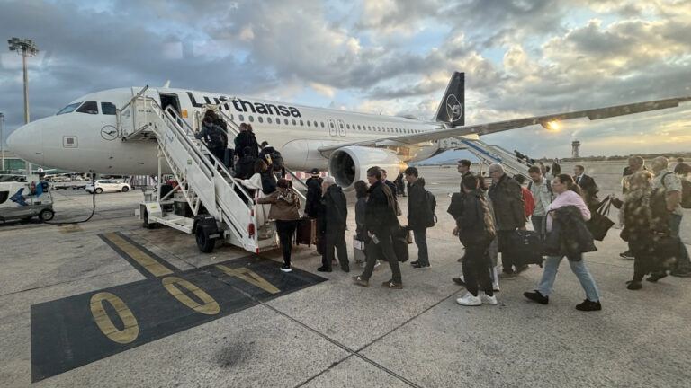 Lufthansa passenger refund confusion