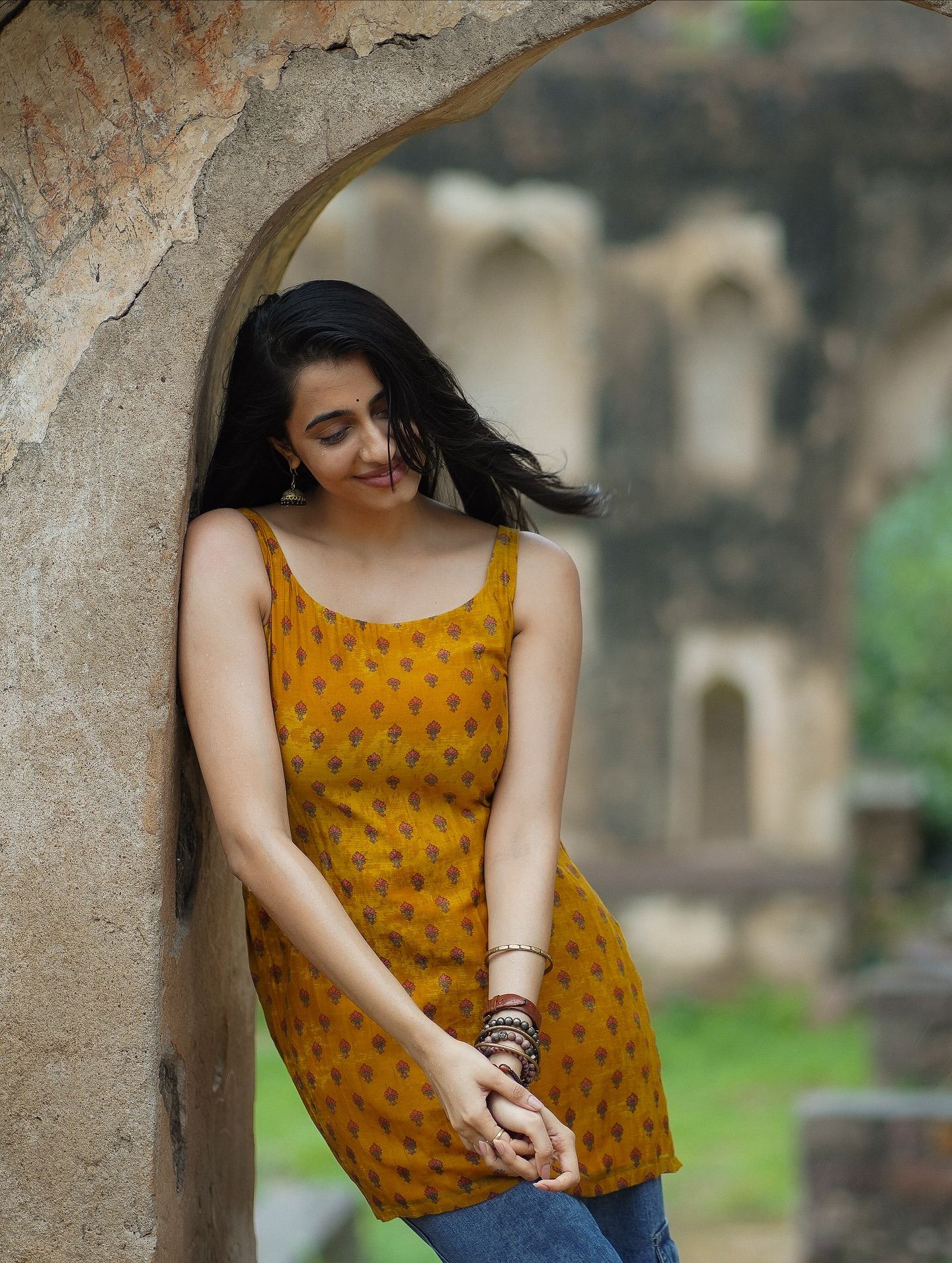 Maanasa Choudhary Leaning Pose In Archway