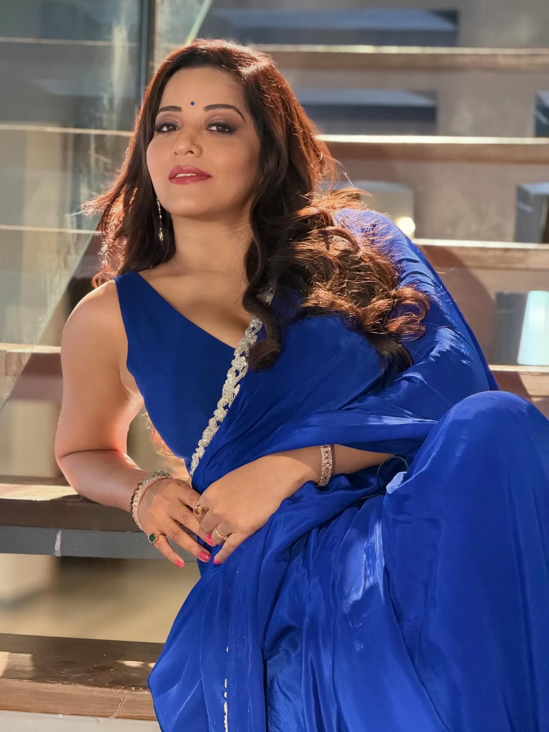 Monalisa Poses With Bold Confidence