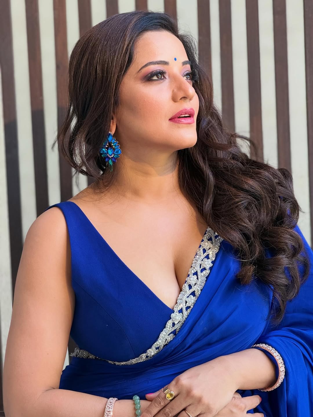 Monalisa’s Bold Pose In Blue Saree Glam