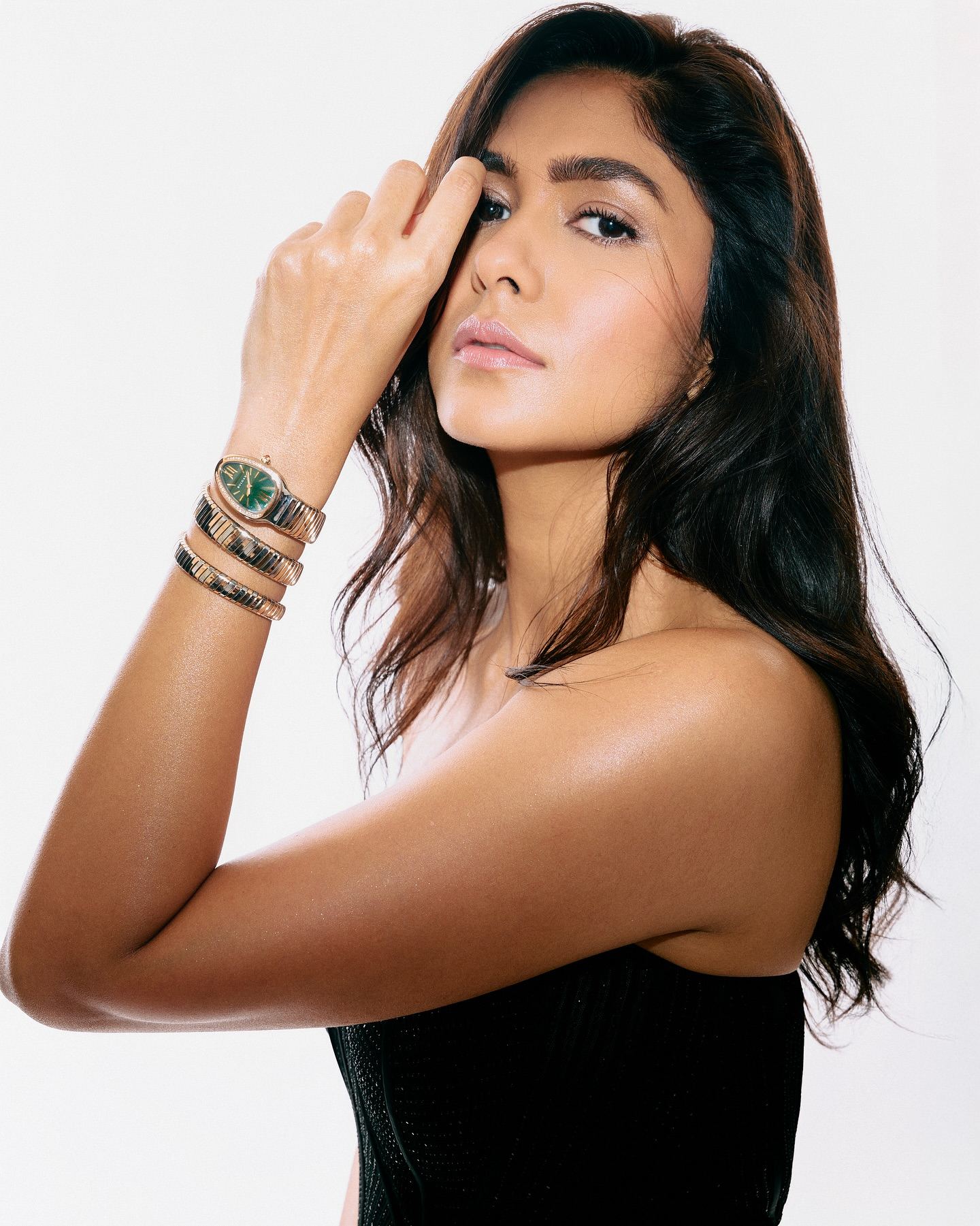 Unseen Bold Strapless Black Glam Shots Of Mrunal Thakur