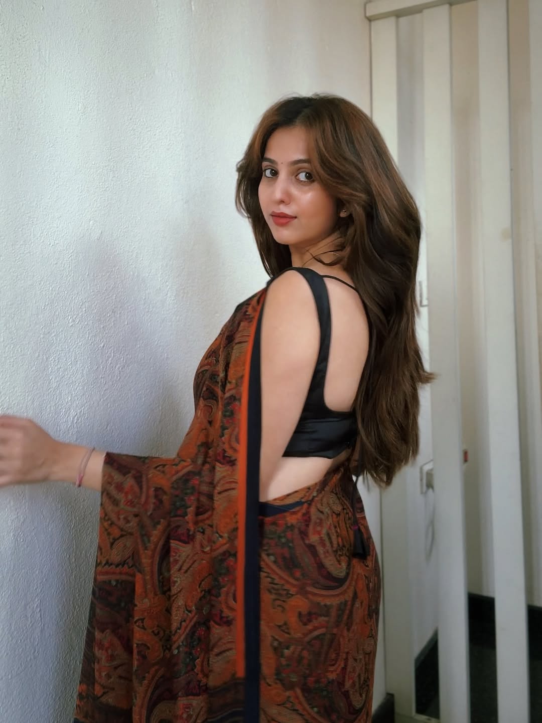 Niveditha Gowda In Bold Saree Pose