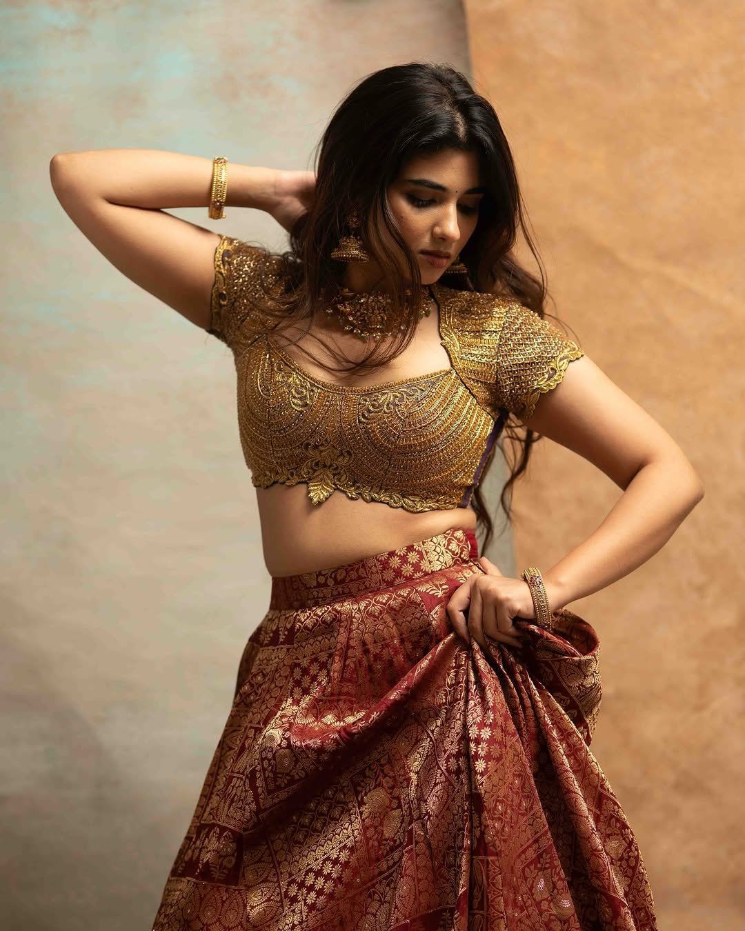 Pragya Nagra Rocks A Royal Desi Look
