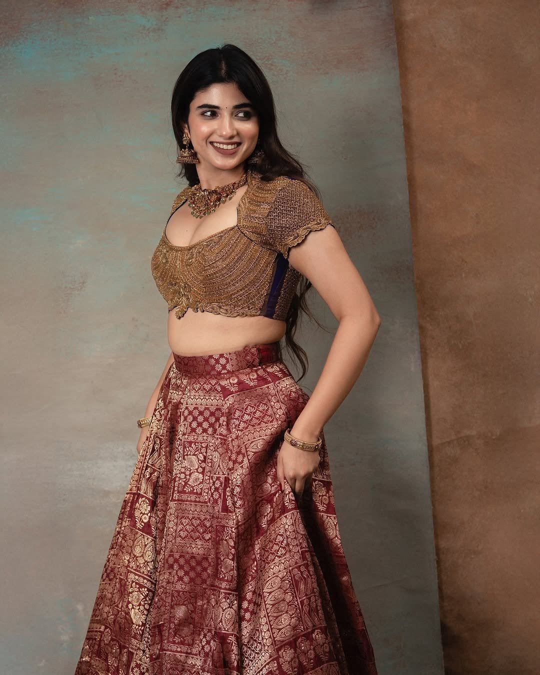 Pragya Nagra Radiates Charm In Gold Outfit