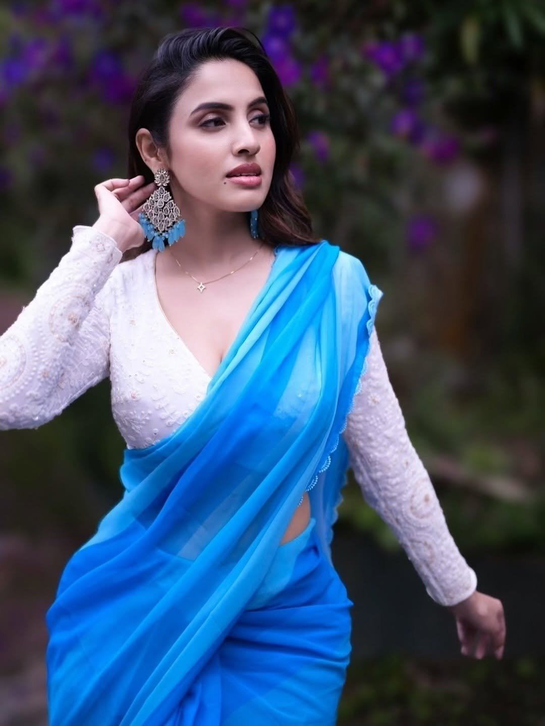 Priyanka Kholgade Smiles In Blue Saree Style