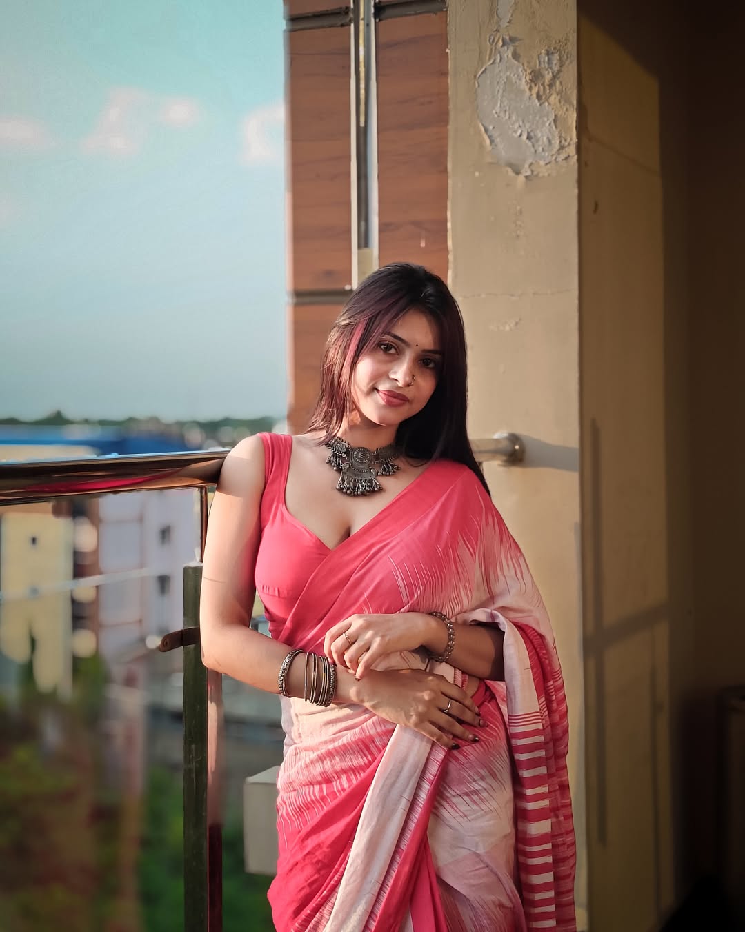 Raini Rai Radiant In Rosy Ethnic Saree Glow