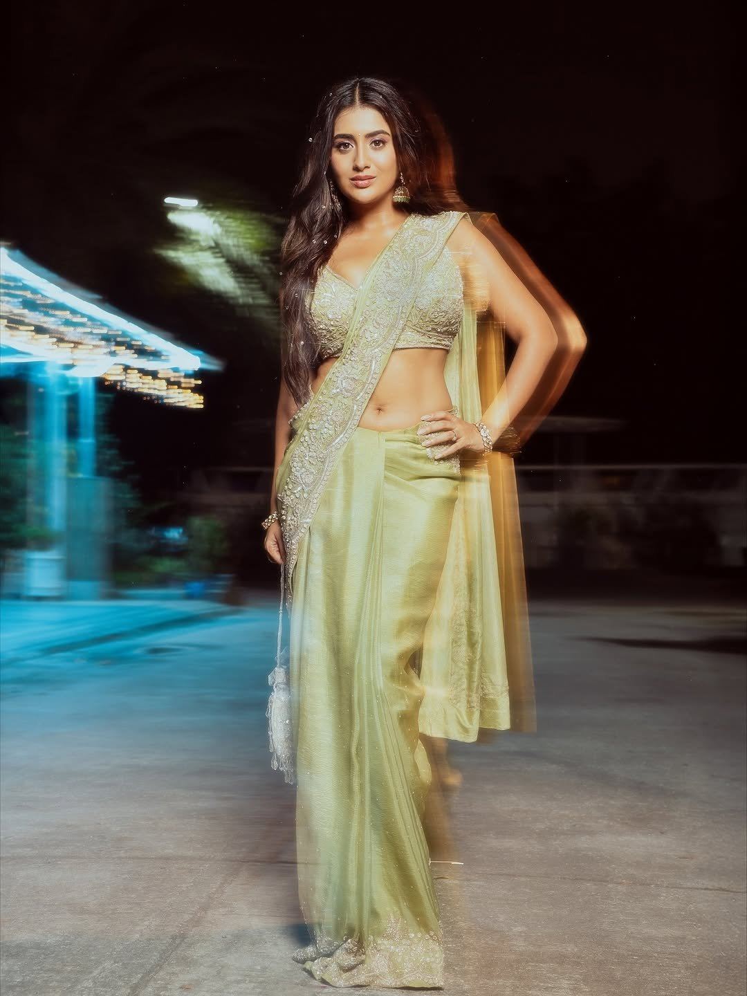 Rashi Singh’s Graceful Pose Wins The Frame