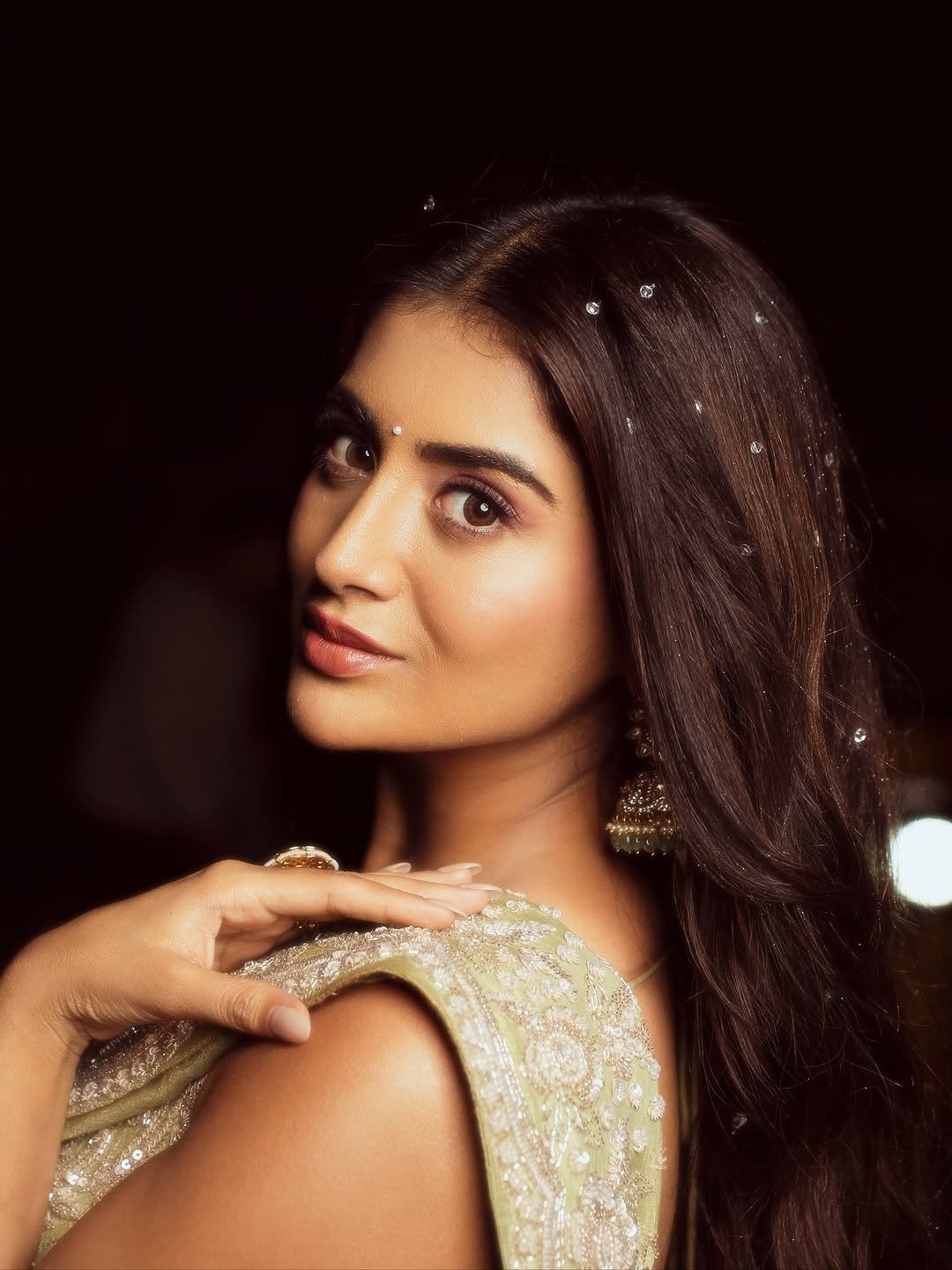Rashi Singh Dazzles In Night Saree Glam