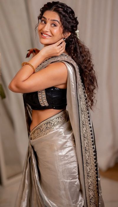 Rashi Singh Exudes Grace In Stunning Saree Glam