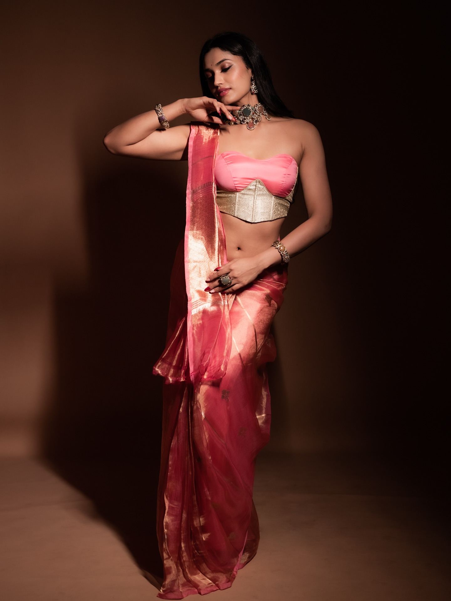 Reeshma Nanaiah Captures Glamour In Saree
