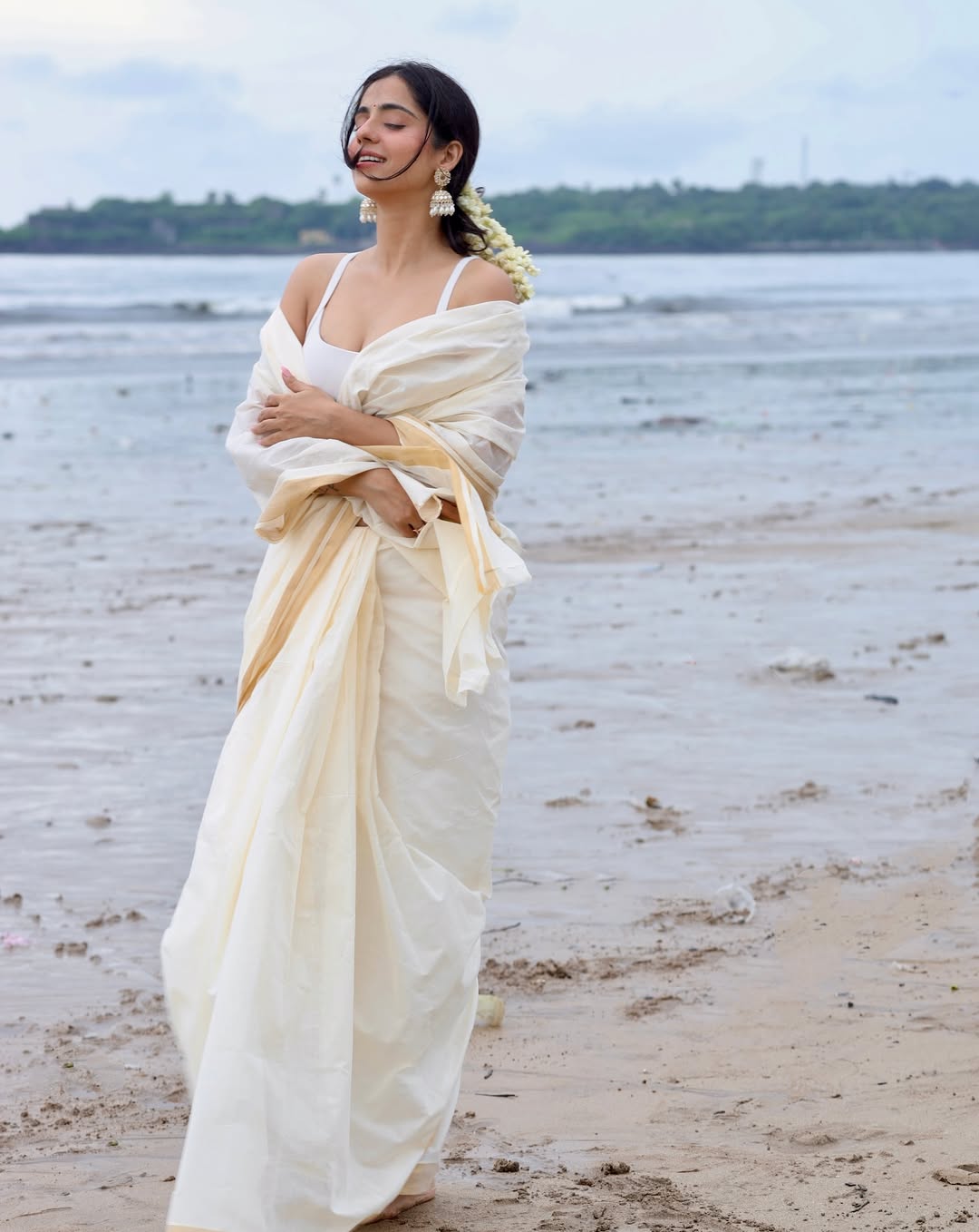 Elegant Saree Look By Rose Sardana