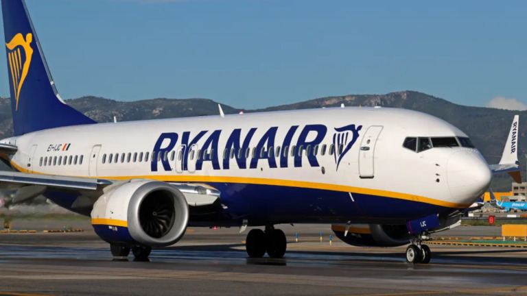 Ryanair plane investigated for low fuel landing