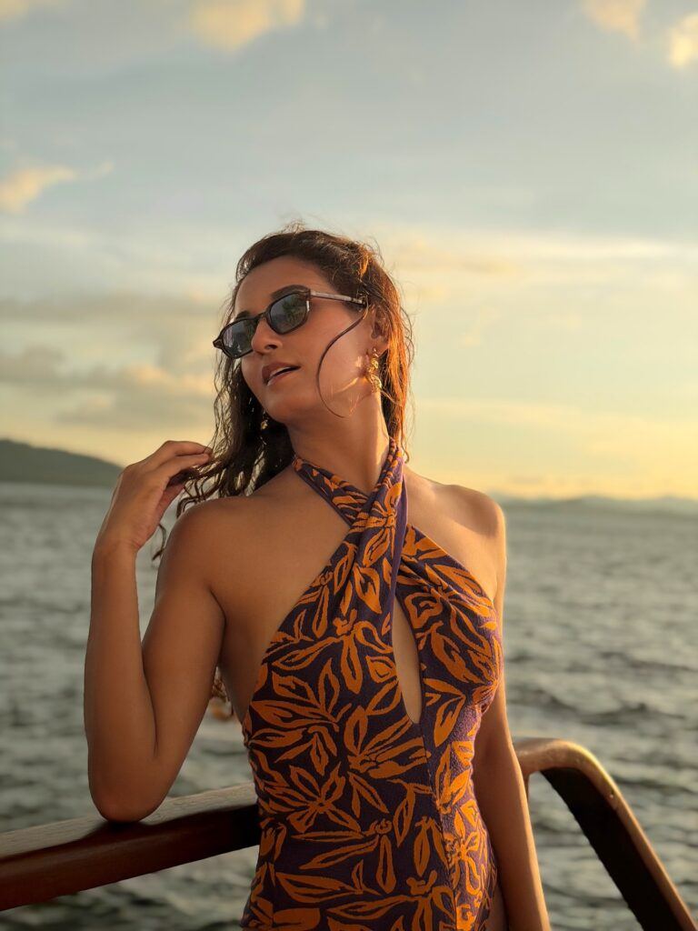 Shakti Mohan’s Bold Tropical Vibe Redefines Beach Fashion