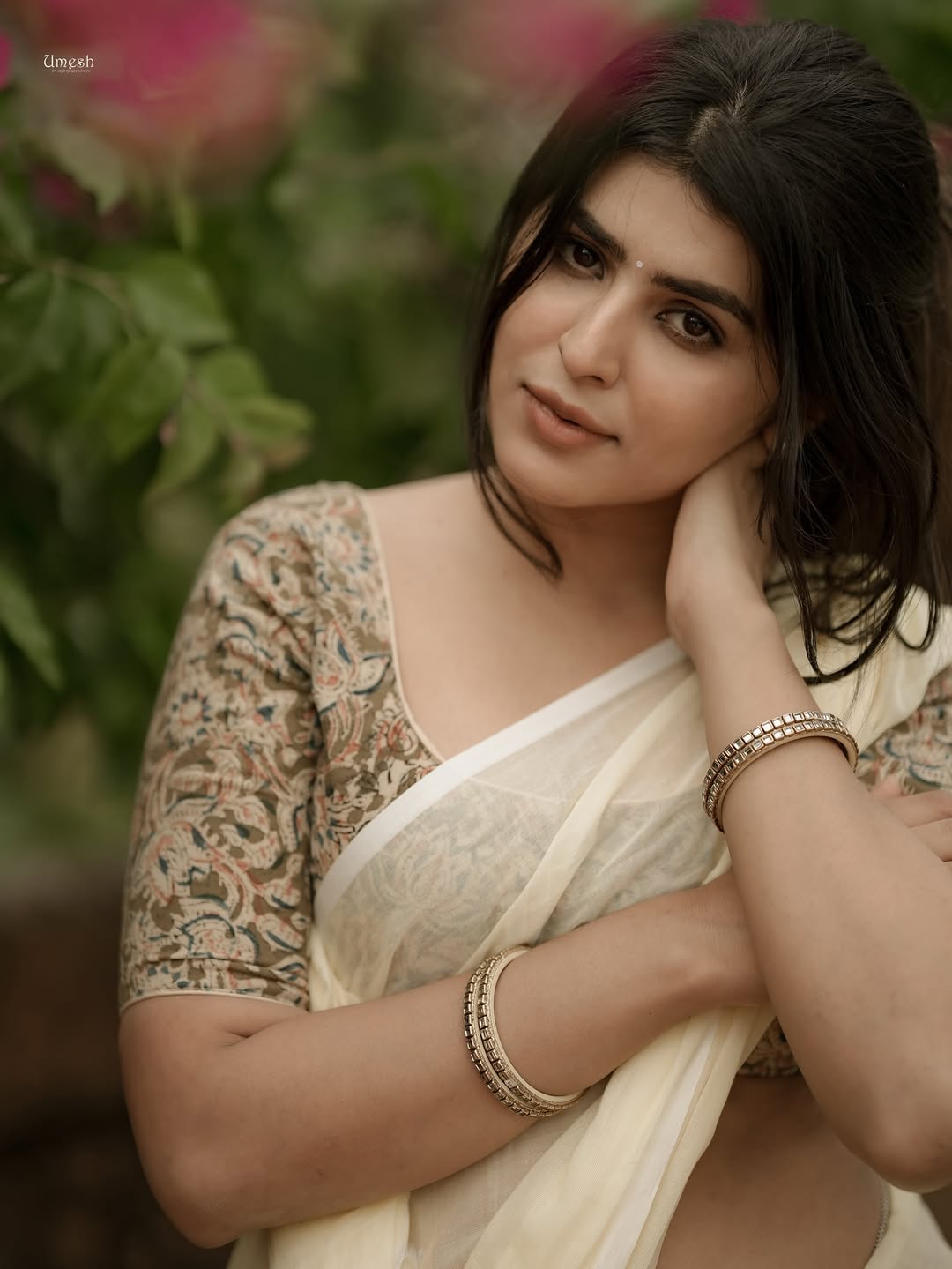 Traditional Saree Look With Modern Elegance