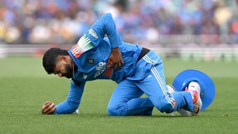 Shreyas Iyer hospitalised in Sydney after injury