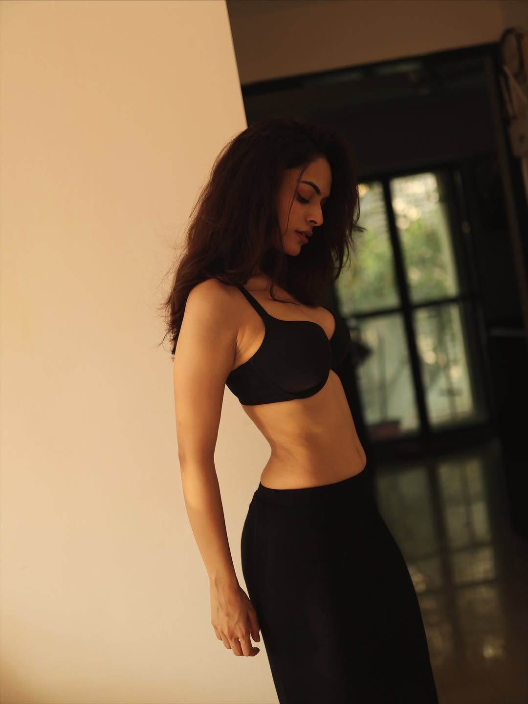 Soumyyaa In Bold All-Black Look