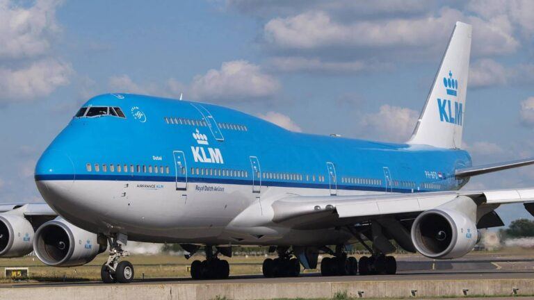 Stranded KLM passenger at airport