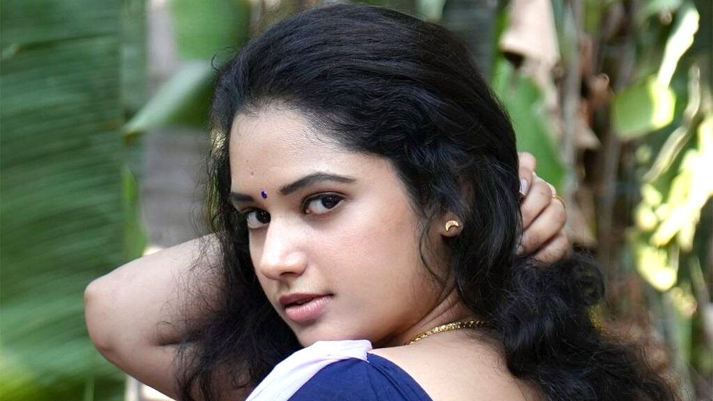Wild Card Contestant Ramya Moksha Gets Eliminated
