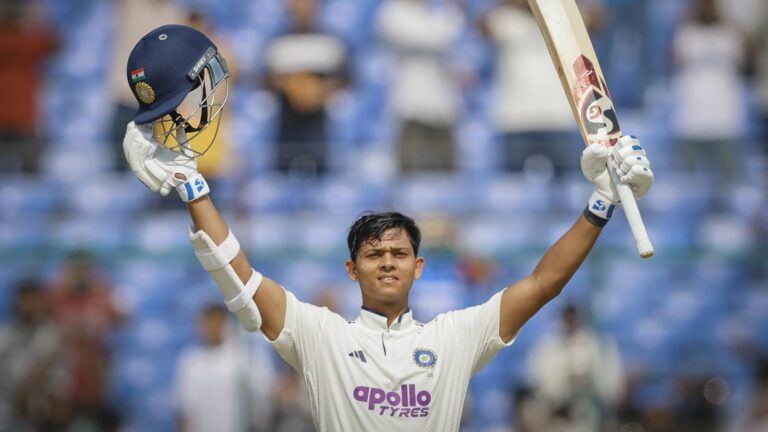 Yashasvi Jaiswal celebrates 3000 international runs