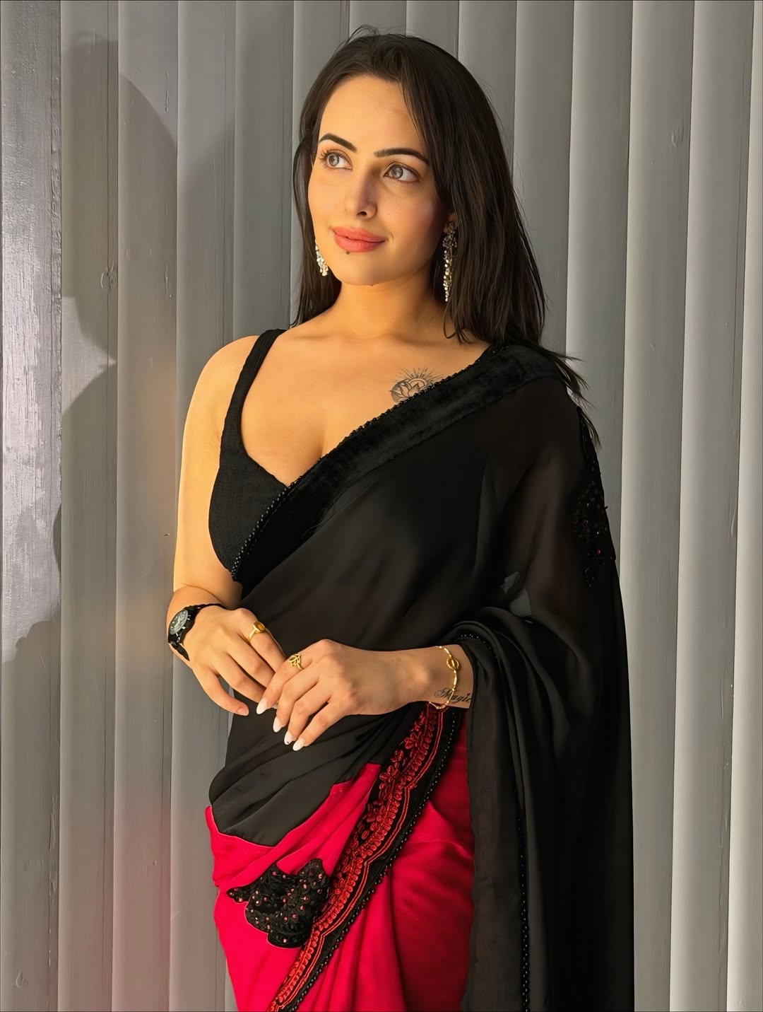 Aanchal Munjal's Edgy Saree And Collarbone Tattoo