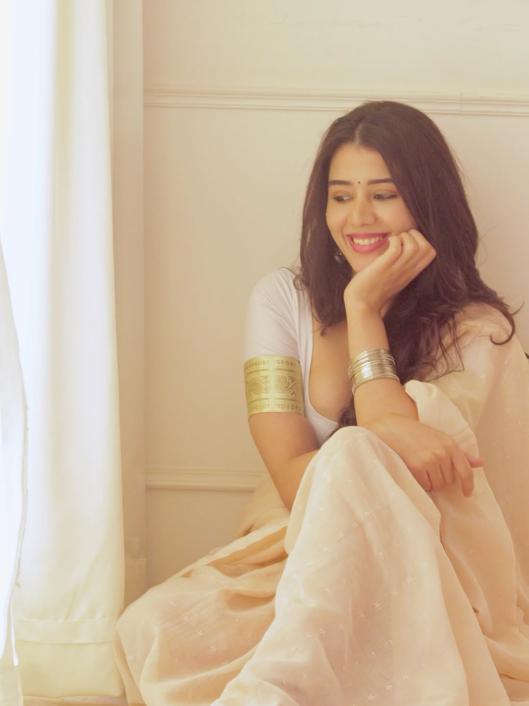 Aarti Chikara's Daring Plunging White Blouse