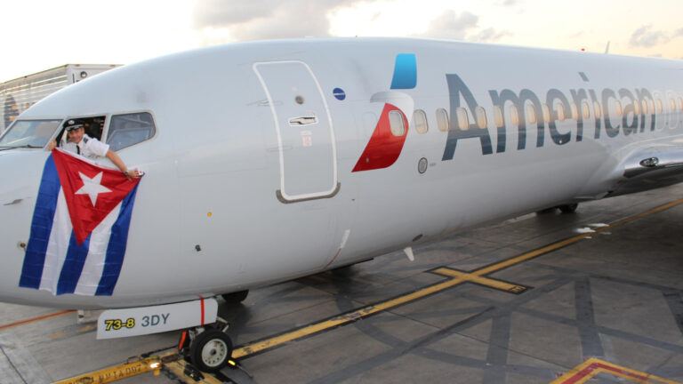 American Airline layoff plan news