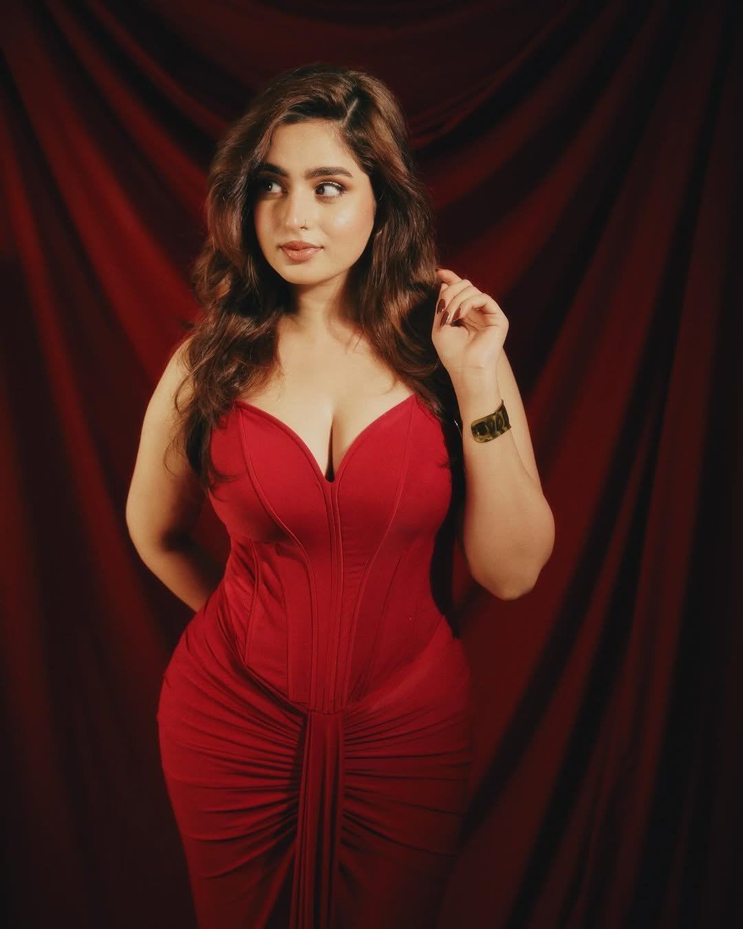 Ayesha Khan's Daring Plunging Neckline Look