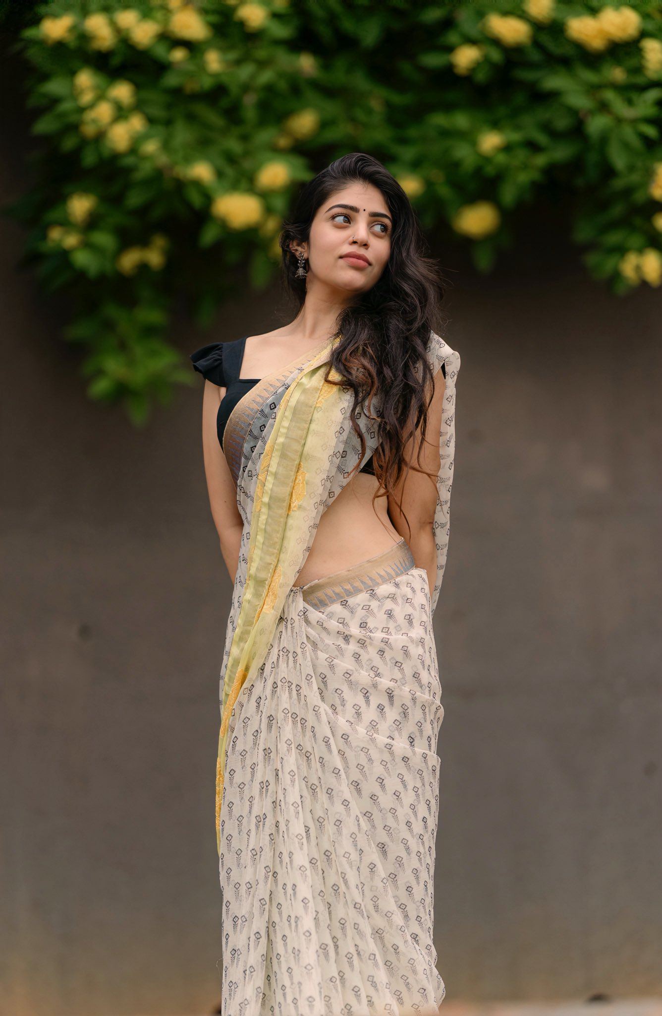 Bandhavi Sridhar Flaunts Her Toned Midriff