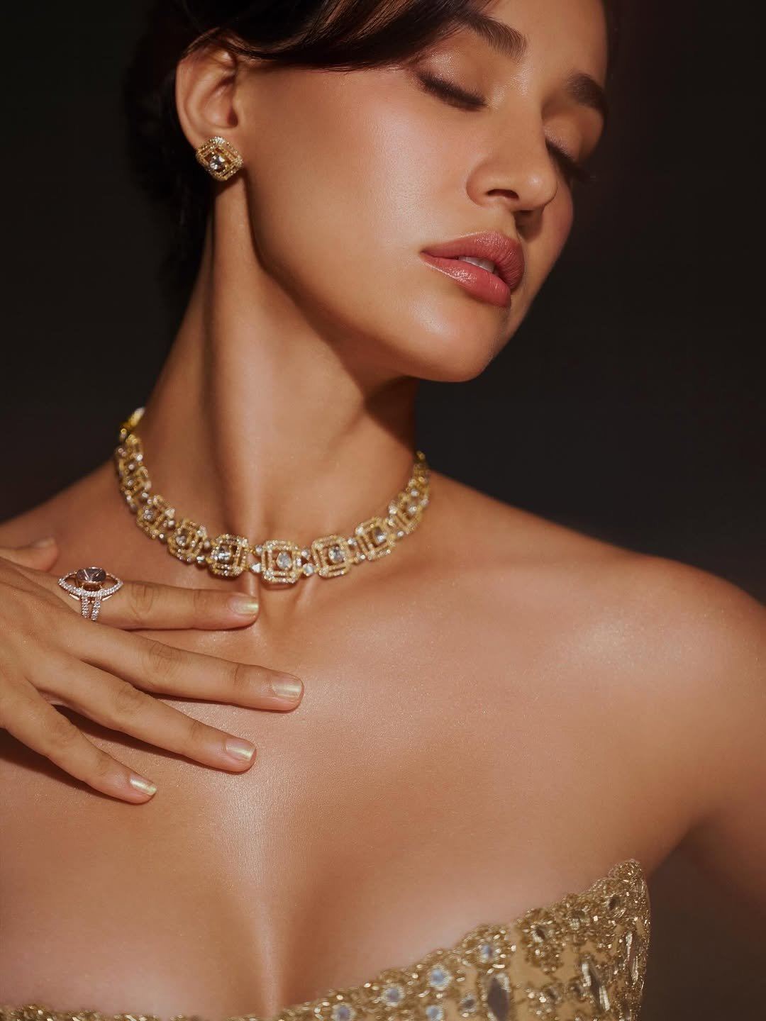 Close Up Of Disha Patani's Glamorous Makeup