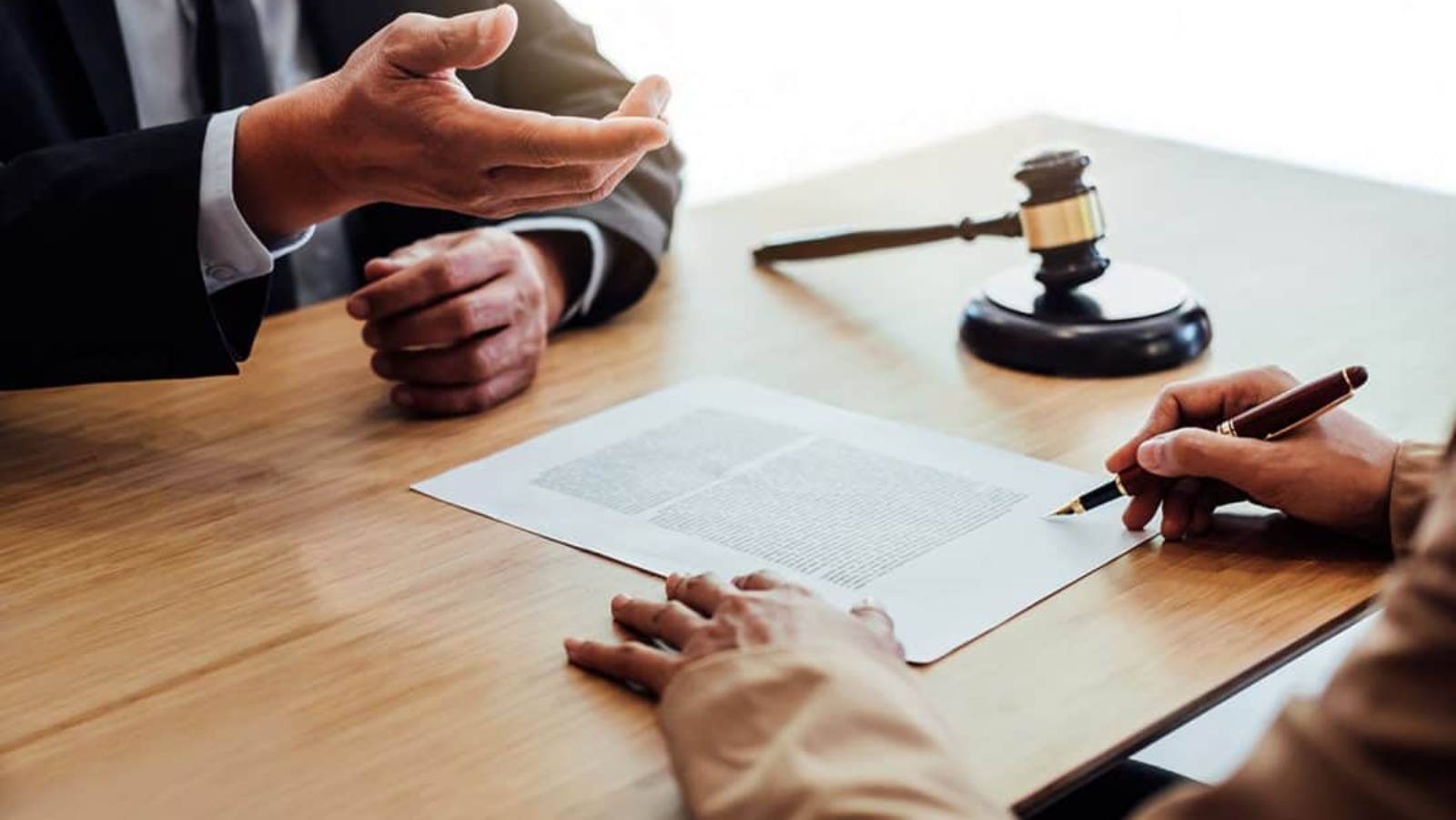 EB1A lawyer issue and case delay