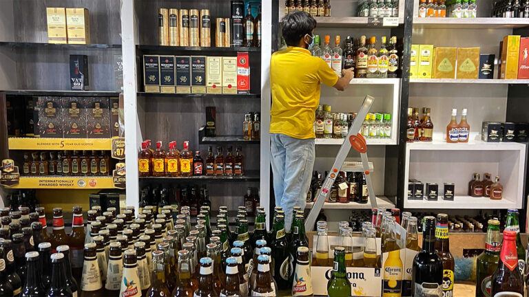 Hyderabad liquor shops closed order