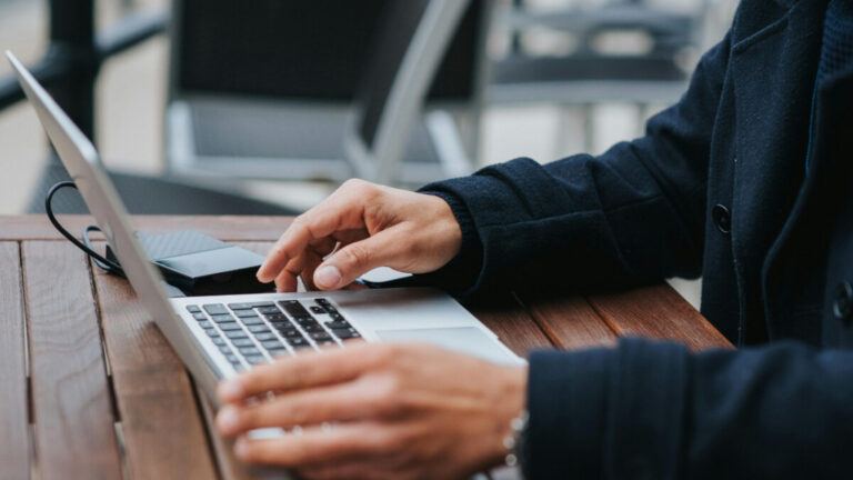 Hyderabad software engineers salary report