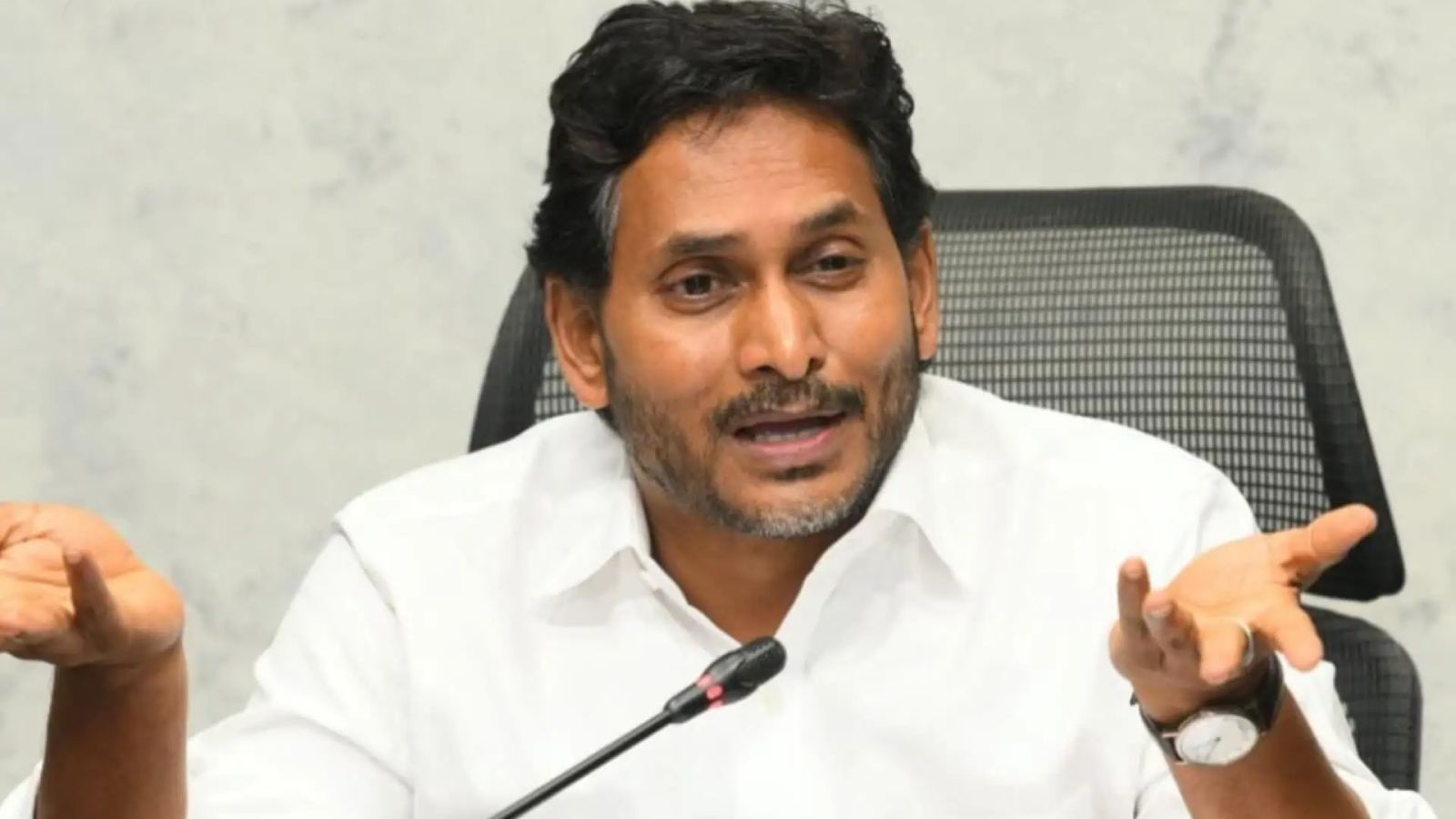 Jagan Mohan Reddy at Nampally Court