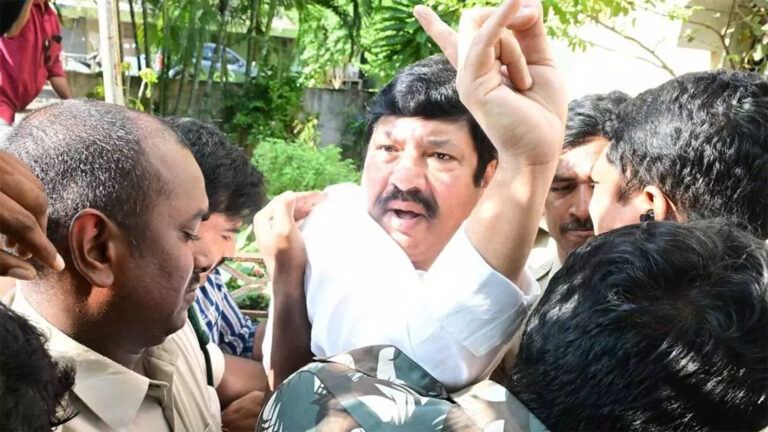 Jogi Ramesh taken to Nellore jail
