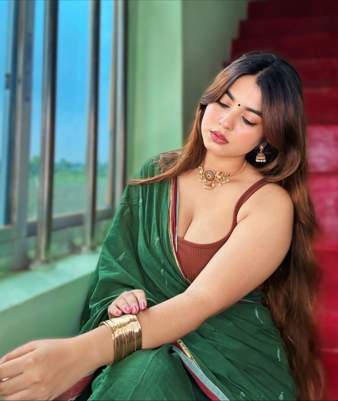 Kanak Mishra's Soft Smile In A Traditional Look