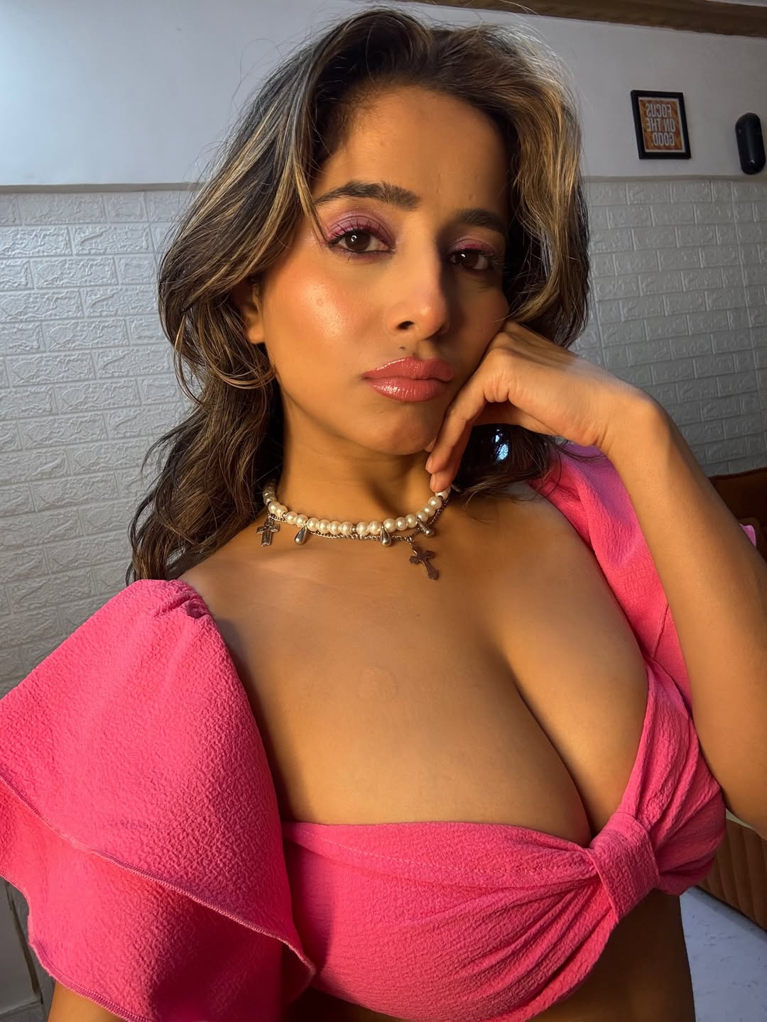 Kate Sharma Captivates With Her Bold Pink Eyes