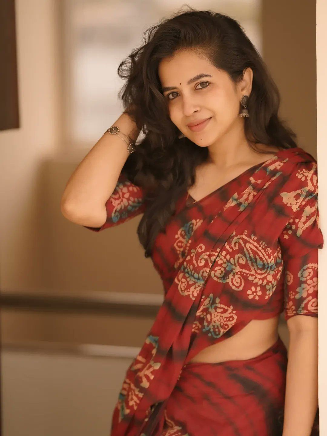 Komalee Prasad's Sweet Smile And Bindi Look