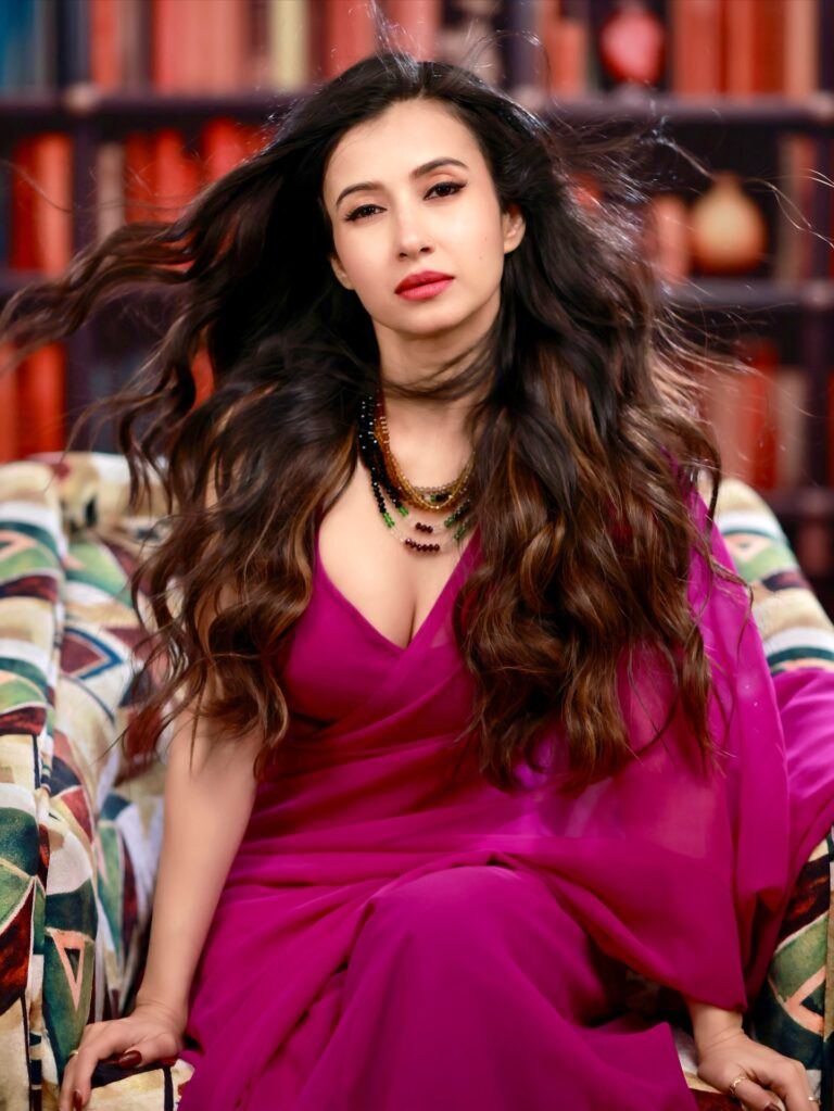 Monami Ghosh With Wavy Hair In Stylish Saree