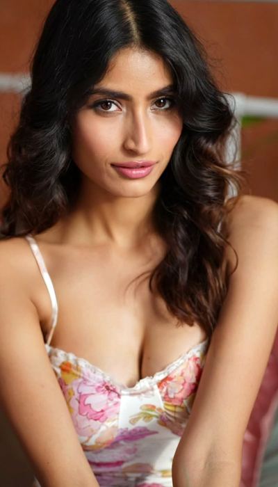 Nikita Sharma's Body Confidence In A Floral Fit