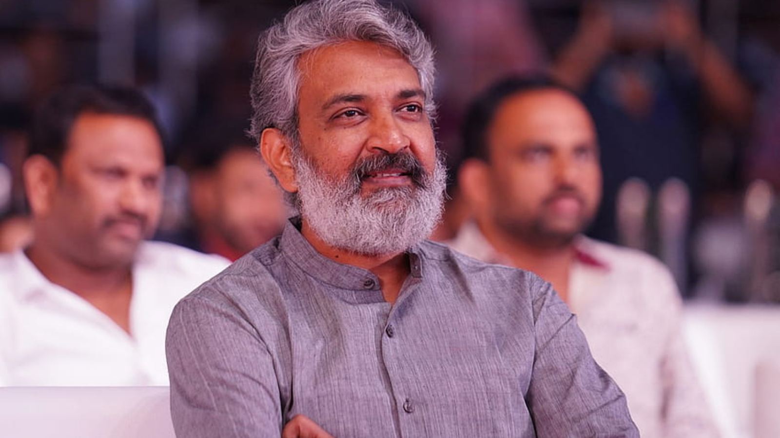 Rajamouli promotes Mahesh Babu film with humility