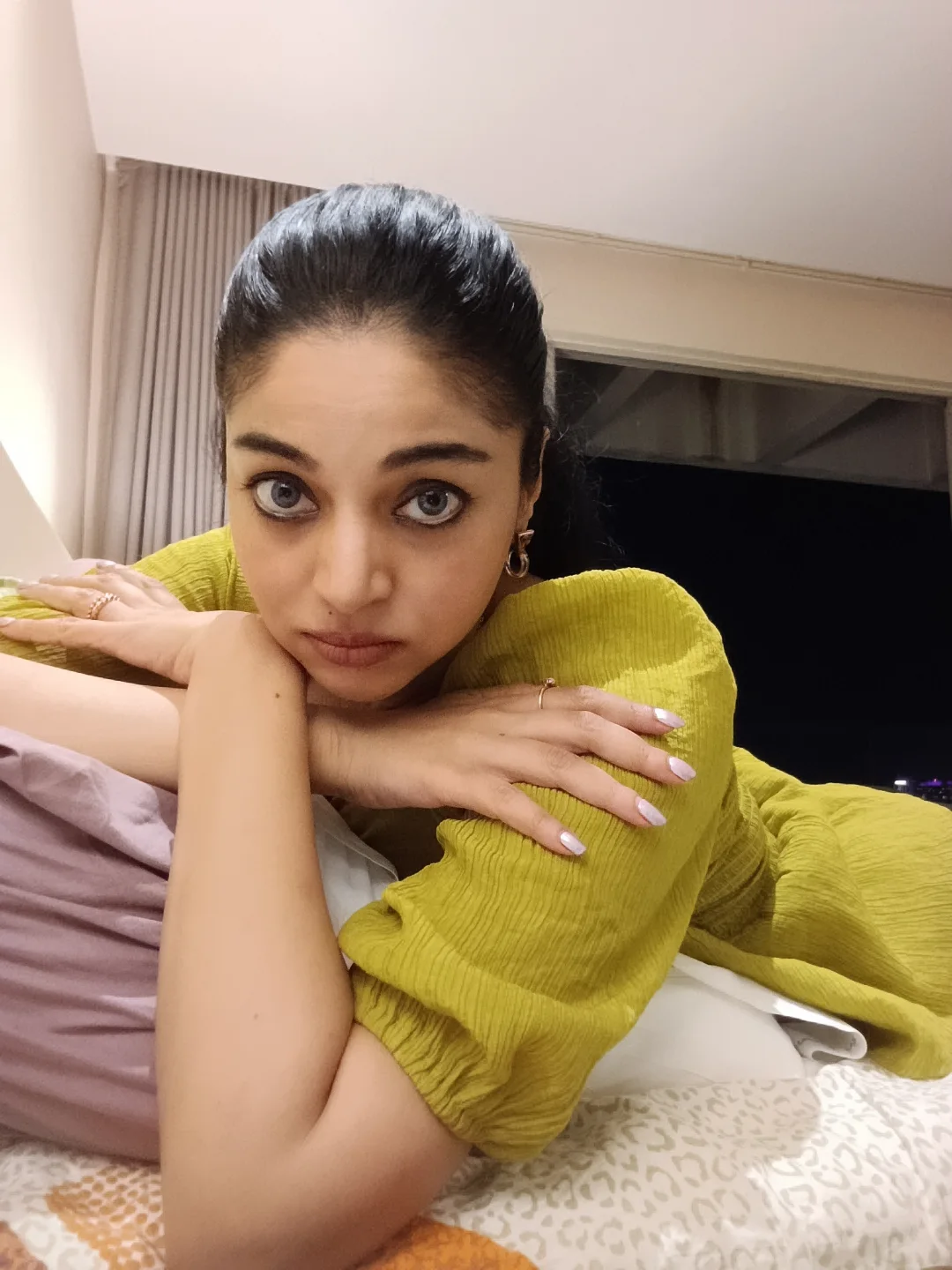 Sanam Shetty Looks Away In A Shy And Cute Pose!!