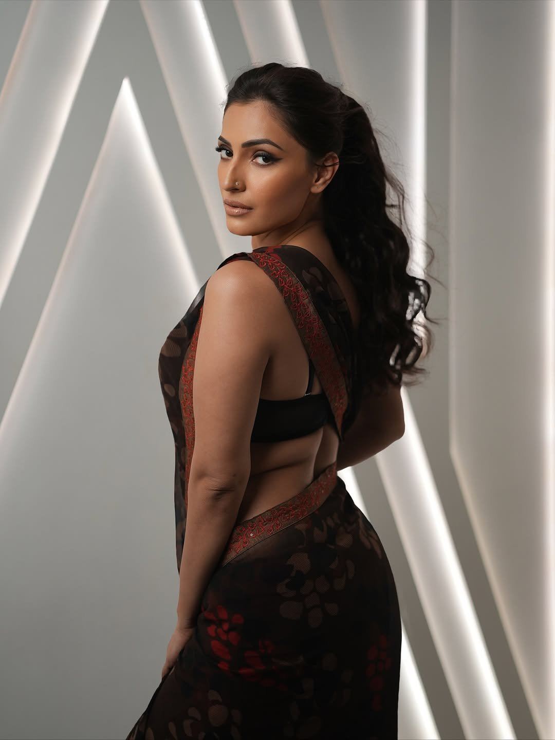 Shivangi Verma Shows Off Her Toned Midriff