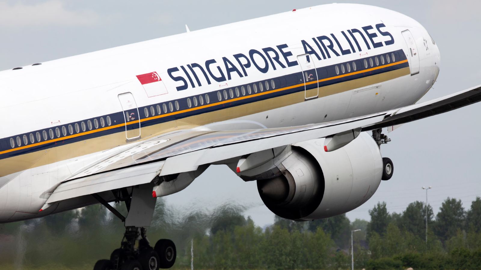 Singapore Airlines financial decline chart