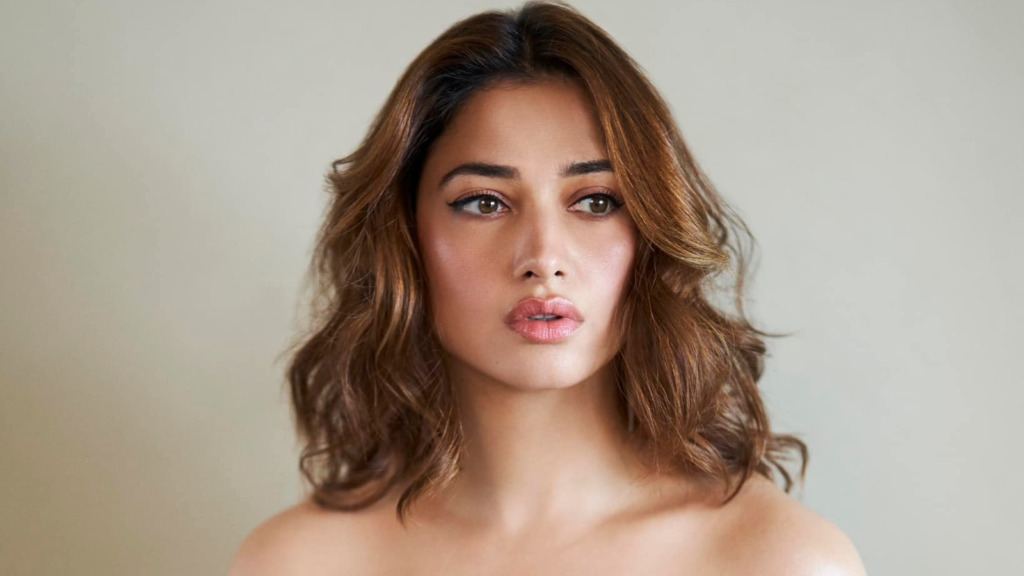 Tamannaah with Siddhant in Shantaram biopic