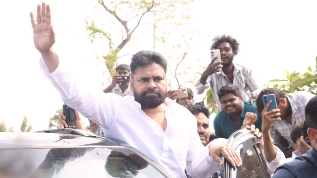 TDP cadres clash at Pawan Kalyan visit