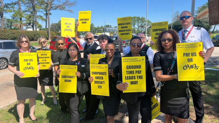 United Airlines flight attendants in pay dispute