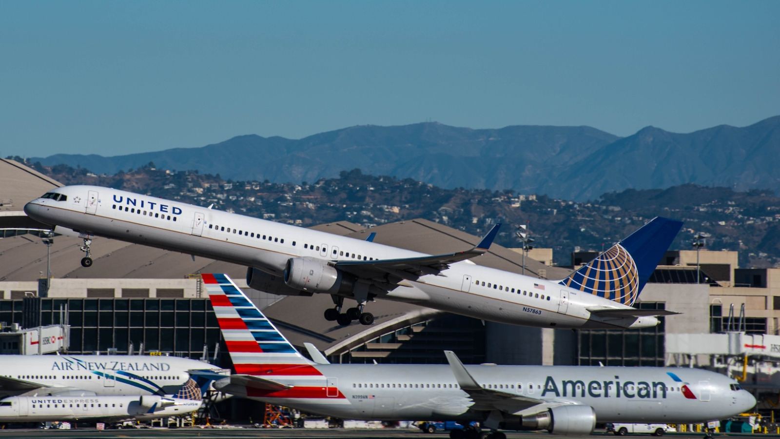 United vs American first class meals