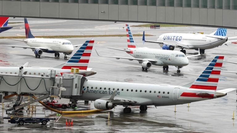 US flights resume after FAA shutdown